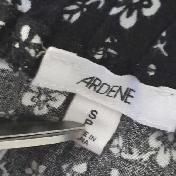 2/$35 Sale FUN flirty Mini Skirt Ruffled Tiered style EUC Sz S - Picture 6 of 8